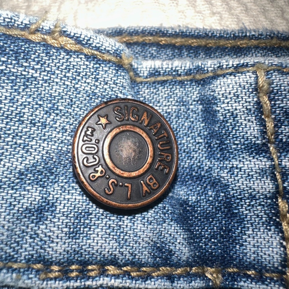 Signature by Levi Strauss Blue Jeans